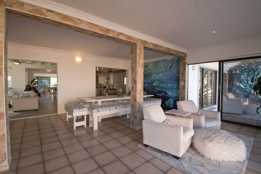 4 Bedroom Property for Sale in Outeniqua Strand Western Cape